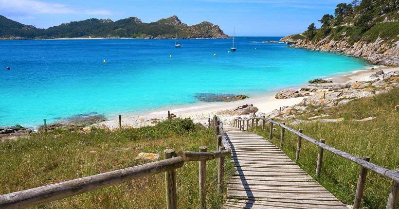 İspanya kültürü, tarihi ve doğal güzellikleri sebebiyle dikkat çeken ülkeler arasında. Turizm Tatil Seyahat, İspanya'nın en güzel 10 plajını derledi...