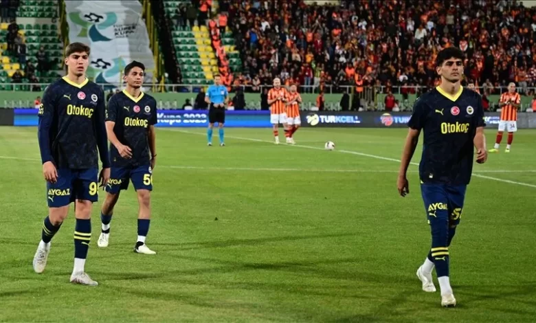 Turkcell Süper Kupa maçı finalinde Fenerbahçe sahadan çekildi ve karşılaşma yarıda kaldı.
