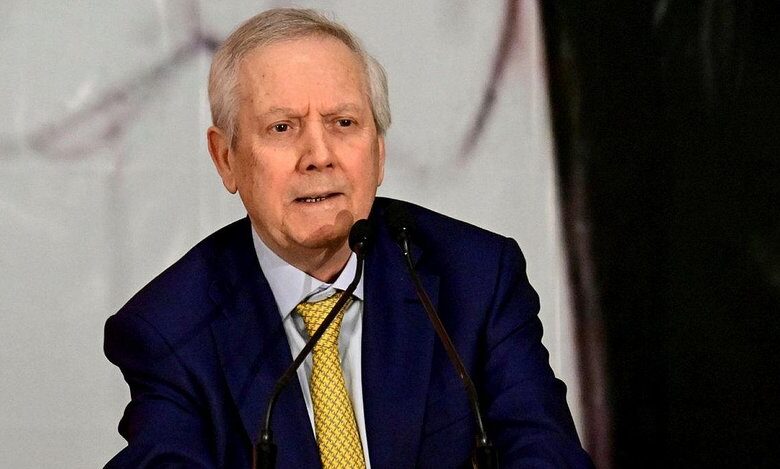 Aziz Yıldırım: Fenerbahçe’yi şampiyon yapmaya geliyorum 1 Fenerbahçe başkanlığına adaylığını açıklayan Aziz Yıldırım, Ali Koç ile küs olmadığını söyledi.