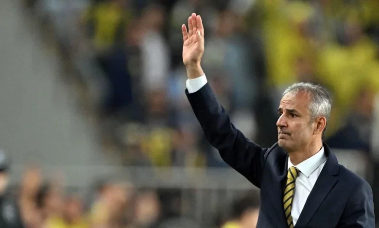 Fenerbahçe, sezonunun son haftasında İstanbulspor'u 6-0 mağlup ederken ligi ikinci sırada tamamladı.