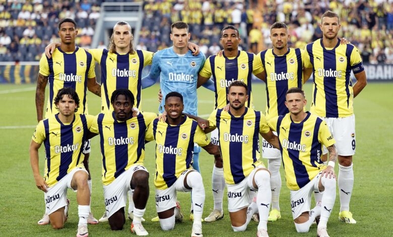 Fenerbahçe, Lille deplasmanına çıkıyor 1 UEFA Şampiyonlar Ligi 3.Eleme Turu ilk maçında Fenerbahçe deplasmanda Fransız ekibi Lille ile karşı karşıya gelecek.