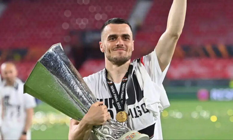Fenerbahçe, Filip Kostic ile anlaştı 1 Fenerbahçe, İtalyan ekibi Juventus’un tecrübeli kanat oyuncusu Filip Kostic ile anlaşmaya vardı.