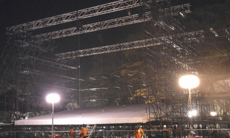 Japonya'nın Tochigi eyaletindeki bir konser alanına yıldırım düştü. 9 kişinin vücutlarında yanma ve uyuşma gibi şikayetlerle hastaneye kaldırıldı.