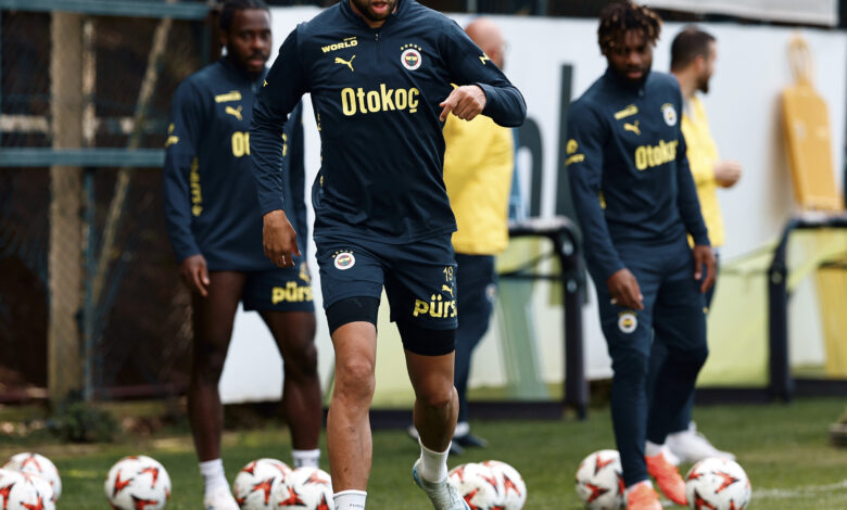 Fenerbahçe, kasım ayında liglere verilecek milli arada Rus temsilcisi Zenit ile özel maçta karşı karşıya geleceğini açıkladı.