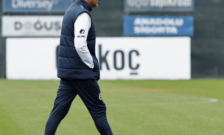 Fenerbahçe, Avrupa Ligi 3.haft maçında oynayacağı Manchester United maçının hazırlıklarını sürdürüyor.