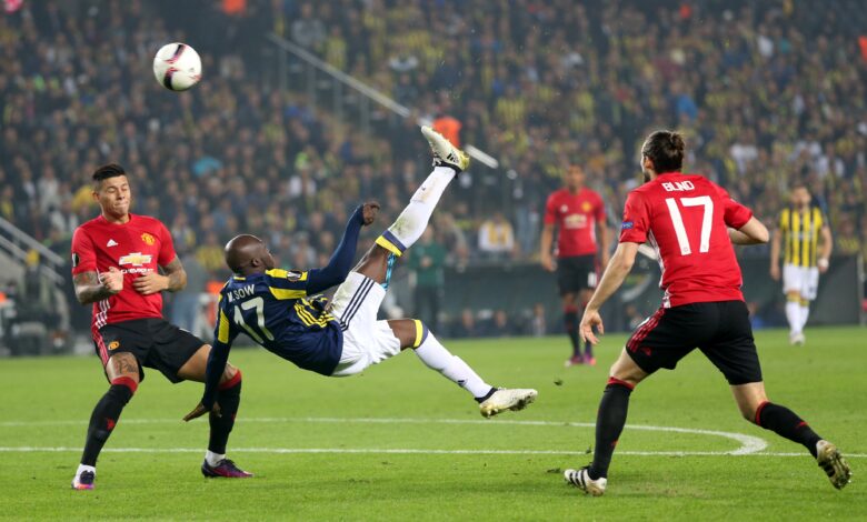 Fenerbahçe, UEFA Avrupa Ligi 3.hafta maçında İngiliz ekibi Manchester United ile karşı karşıya gelecek.