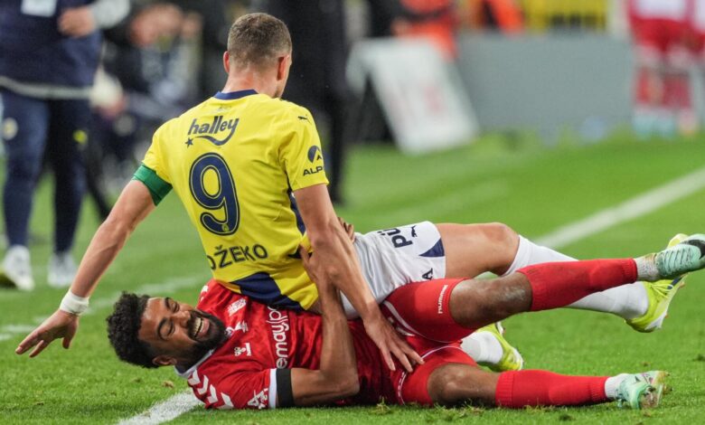 TFF, Trendyol Süper Lig'in 12. haftasında oynanan Fenerbahçe maçındaki tartışmalı pozisyonların VAR kayıtlarını kamuoyuyla paylaştı.