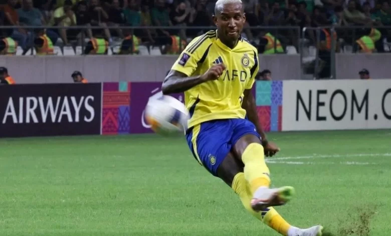Fenerbahçe, Anderson Talisca ile transfer görüşmelerinde mutlu sona ulaştı. Oyuncuyla ilgili resmi açıklama bekleniyor.