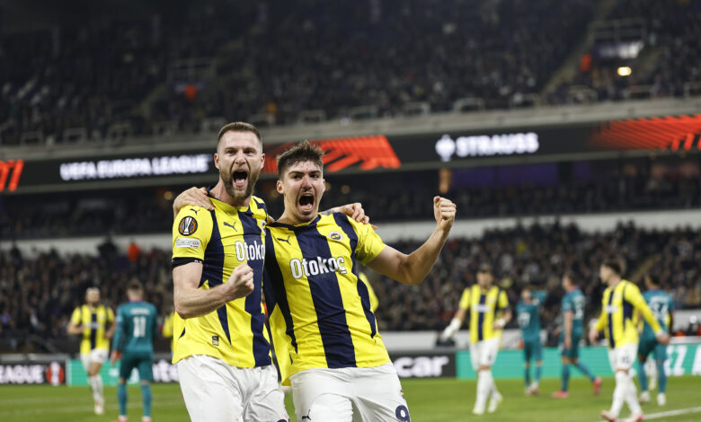 Fenerbahçe, deplasmanda Belçika ekibi Anderlecht ile 2-2 berabere kalarak adını son 16 turuna yazdırdı.