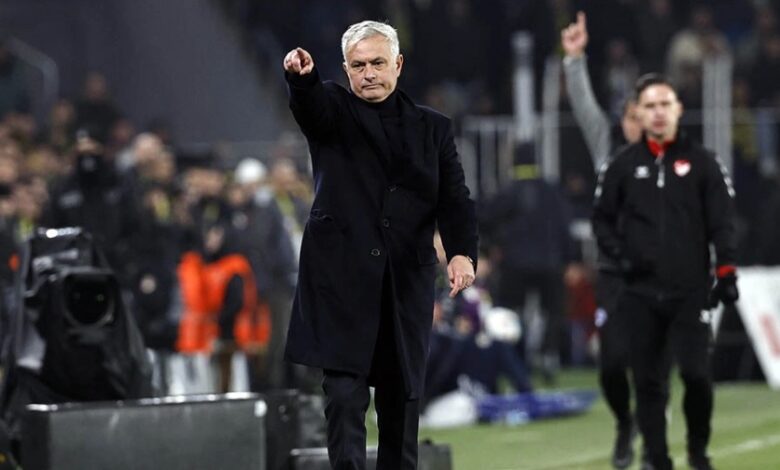 Jose Mourinho, Kasımpaşa galibiyetinin ardından yaptığı açıklamada takımın gelişim sürecinde olduğunu vurguladı.