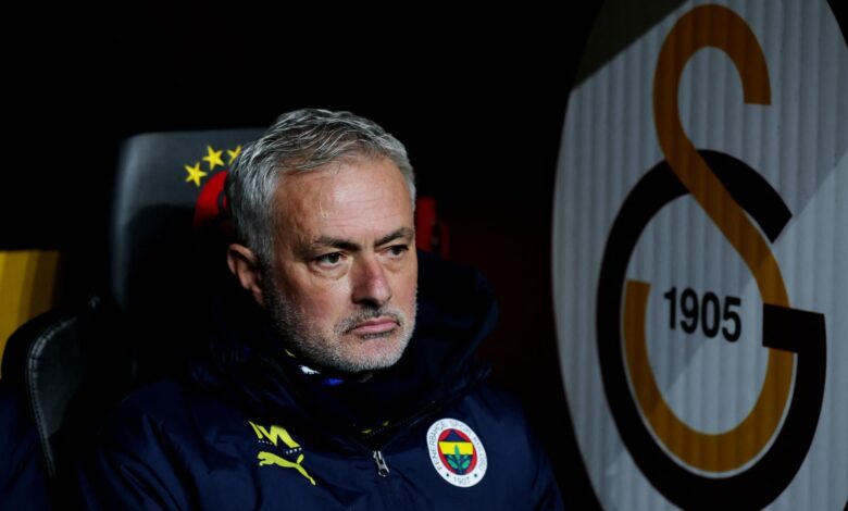 Fenerbahçe Teknik Direktörü Jose Mourinho’nun Galatasaray derbisinin ardından yaptığı açıklamalar büyük tartışma yarattı.
