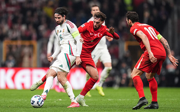 A Milli Takım, İstanbul’da Macaristan’ı 3-1 mağlup ederek UEFA Uluslar Ligi A Ligi’ne yükselme yolunda kritik bir avantaj sağladı.