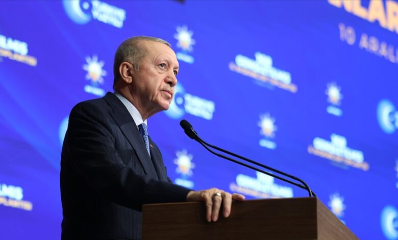 Cumhurbaşkanı Erdoğan, CHP’yi sert sözlerle eleştirirken, 23 yıldır gönül diliyle siyaset yaptıklarını vurguladı.