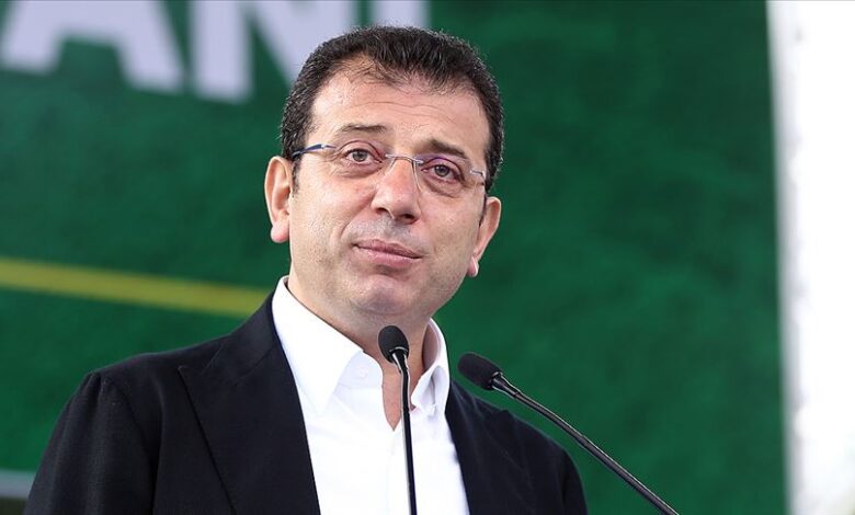 Cezaevinde tutuklu bulunan İBB Başkanı Ekrem İmamoğlu, ailesine ait konutlarda yapılan aramalara yönelik sosyal medyadan tepki gösterdi.