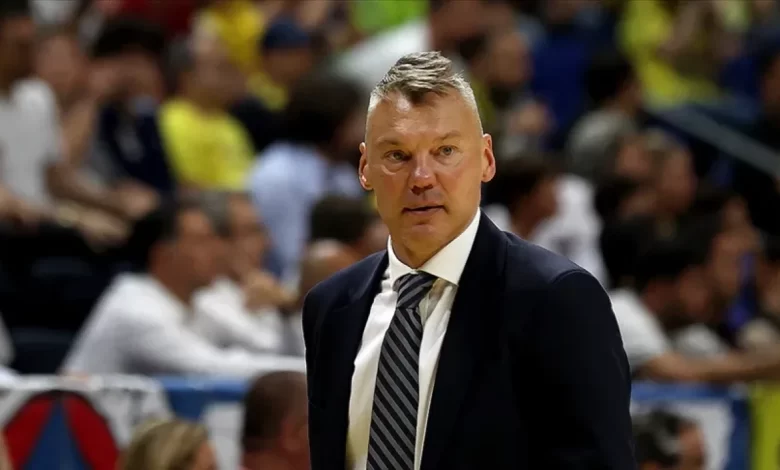 Fenerbahçe Beko başantrenörü Sarunas Jasikevicius, EuroLeague’de 2024-2025 sezonunun “Yılın Koçu” ödülüne layık görüldü.