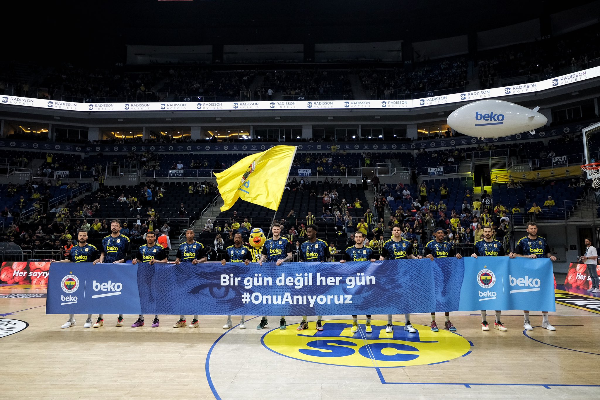 Fenerbahçe Beko, Türkiye Sigorta Basketbol Süper Ligi 2024-25 Asım Pars sezonunun son maçında Galatasaray'ı farklı yendi: 94-70