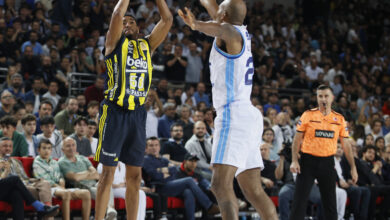 Fenerbahçe Beko, Türkiye Sigorta Basketbol Süper Ligi Play-Off çeyrek final ikinci maçında Türk Telekom'a uzatmada boyun eğdi