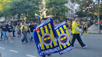 EuroLeague tarihinde ikinci şampiyonluğunu ilan eden Fenerbahçe Beko'nun kutlamalarına yüz binler akın etti