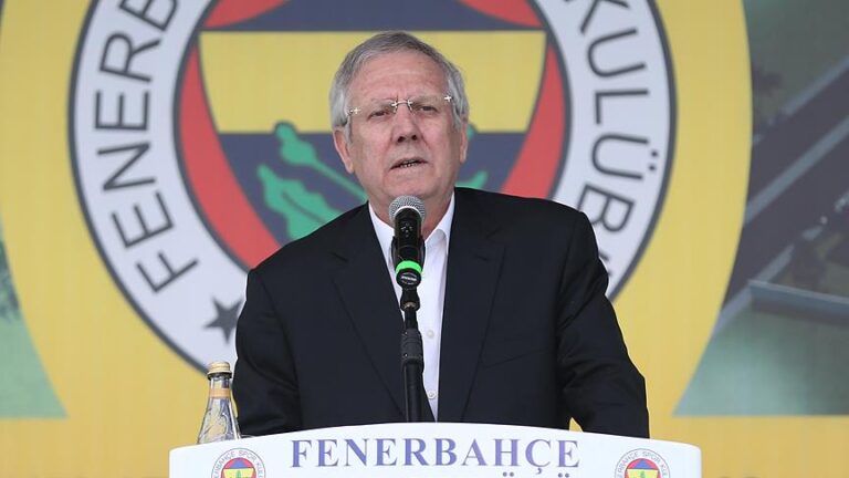 Ali Koç’un eylül ayında olağanüstü seçim kararı almasının ardından gözler Fenerbahçe’nin efsane başkanı Aziz Yıldırım’a çevrildi.