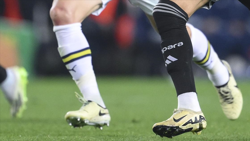 Ligde şampiyonluk yarışını sürdüren Fenerbahçe ile Avrupa bileti kovalayan Beşiktaş, 361. kez sahada birbirlerine rakip olacak