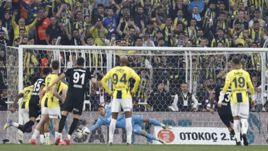 Trendyol Süper Lig’in 34. haftasında ezeli rakibi Beşiktaş’ı konuk eden Fenerbahçe, sahadan 1-0’lık mağlubiyetle ayrıldı.