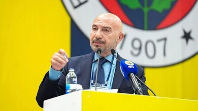 Fenerbahçe eski yöneticisi Hakan Bilal Kutlualp, kulüpteki olağanüstü kongre gündemi ve gönderilen oyuncular hakkında açıklamalarda bulundu.