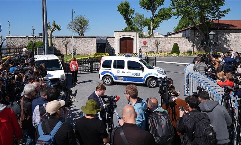 2022’den bu yana ilk kez doğrudan müzakere için İstanbul’a gelen Rus ve Ukrayna heyetleri, Dolmabahçe’de bir araya geliyor.