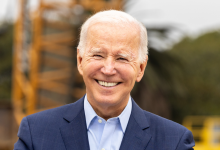 Joe Biden’a ileri evre kanser teşhisi: Kemiklere yayıldı 3 Joe Biden’ın ofisinden yapılan duyuruda, 82 yaşındaki siyasetçiye agresif seyreden ve kemiklere sıçramış prostat kanseri teşhisi konulduğu bildirildi.