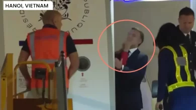 Fransa Cumhurbaşkanı Emmanuel Macron, Vietnam’daki resmi ziyaretinde eşi Brigitte Macron’un yüzüne tokat atmasıyla dünya gündemine oturdu.