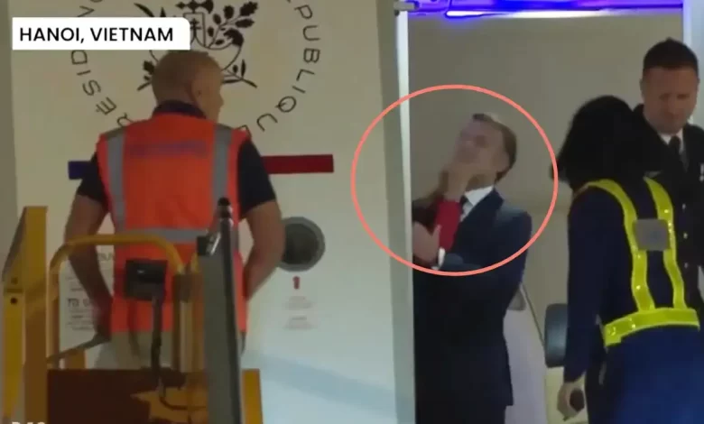 Fransa Cumhurbaşkanı Emmanuel Macron, Vietnam’daki resmi ziyaretinde eşi Brigitte Macron’un yüzüne tokat atmasıyla dünya gündemine oturdu.