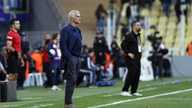 Fenerbahçe’nin Eyüpspor’u 2-1 mağlup ettiği karşılaşma sonrası teknik direktör Jose Mourinho’nun açıklamaları dikkat çekti.