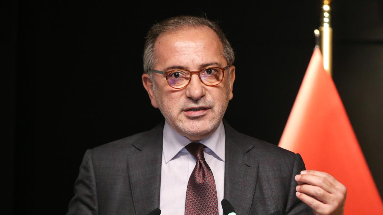 Gazeteci Fatih Altaylı, video yayında kullandığı ifadeler nedeniyle “Cumhurbaşkanına tehdit” suçlamasıyla tutuklandı.
