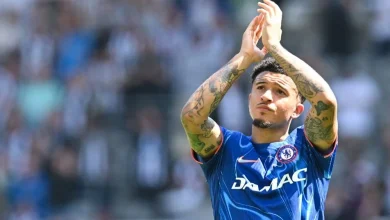 Napoli'nin yüksek maaş talebi nedeniyle vazgeçtiği Jadon Sancho için Fenerbahçe harekete geçti.