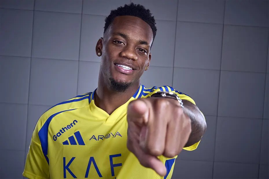Fenerbahçe uzun süredir görüşmelerini sürdürdüğü Jhon Duran'ı Al Nassr'dan satın alma opsiyonuyla kiraladı