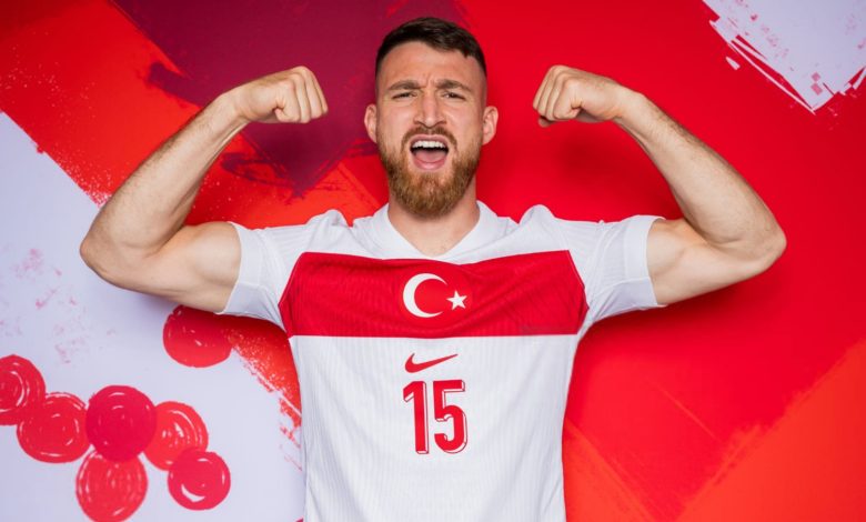 Fenerbahçe, İsmail Yüksek'i yaklaşık 15 milyon Euro'ya Shakhtar Donetsk'e gönderecek. Yerine ise Beşiktaş'ın da istediği Salih Özcan'ın alınması için harekete geçildi