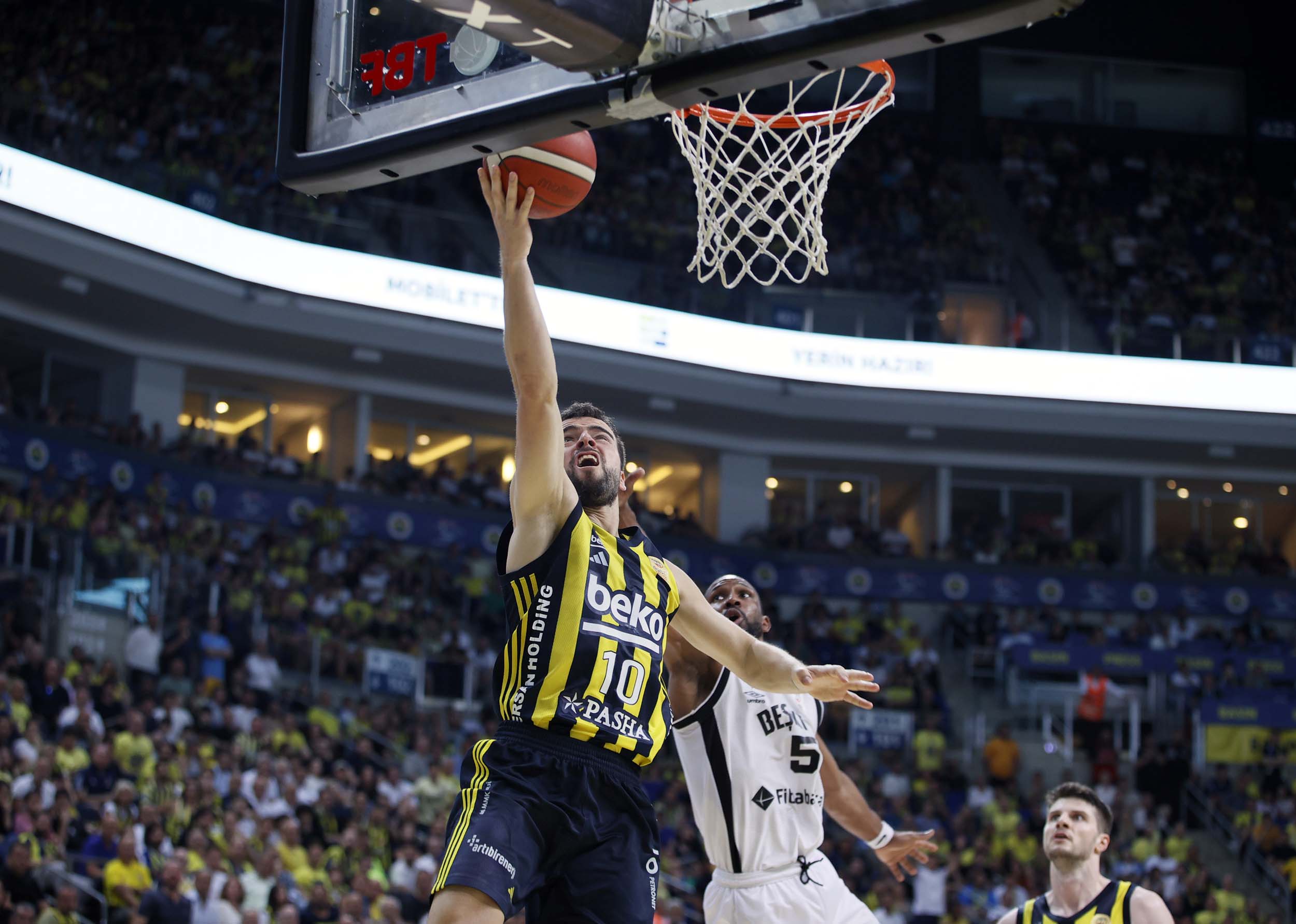 NationalTurk yazarı Ufuk Akyüz’ün basketbol finali ilk maçı için yazdığı köşe yazısı:
