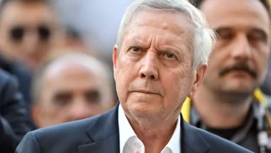 Fenerbahçe'nin eski başkanı Aziz Yıldırım, sarı-lacivertli kulübün içinde bulunduğu duruma sert tepki gösterdi.