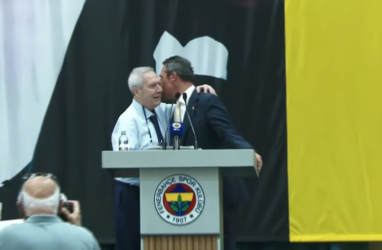 Fenerbahçe Başkanı Ali Koç, ikinci konuşmasında Aziz Yıldırım ile sert polemiğe girdi