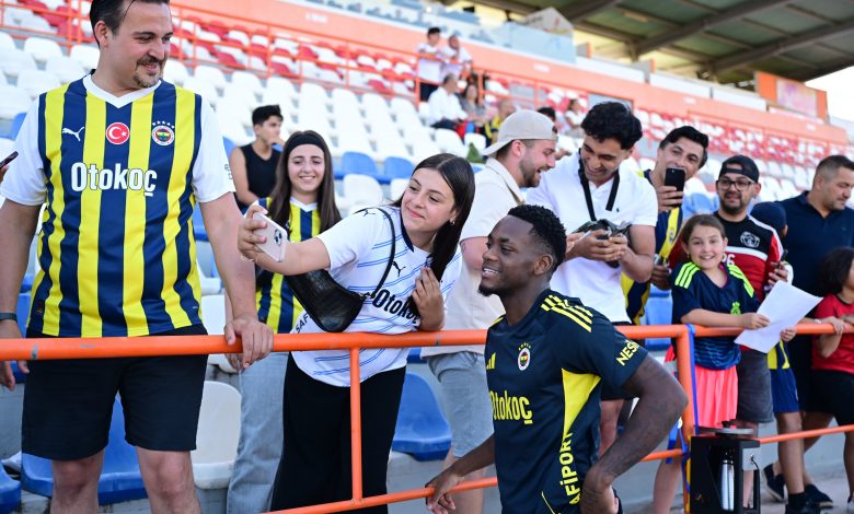Fenerbahçe, Portekiz'deki ikinci hazırlık maçında 2. Lig altıncısı Uniao de Leiria'yı 2-0 mağlup etti