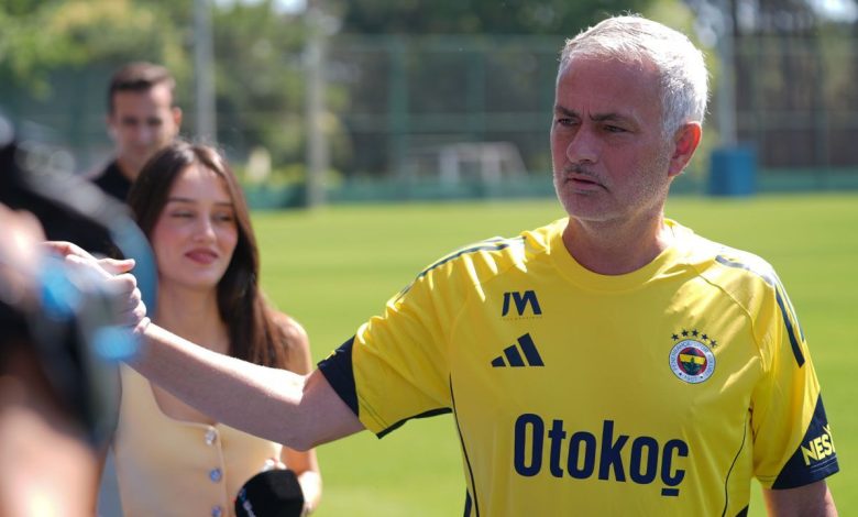 Yeni sezon hazırlıklarının İstanbul etabını tamamlayan Fenerbahçe, yurt dışı kampı için Portekiz’e gitti.
