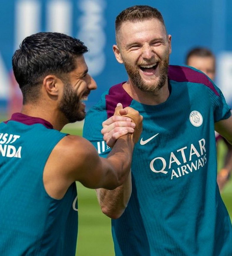 Fenerbahçe, Paris Saint Germain'den Milan Skriniar'ın yanı sıra Marco Asensio'yu da kadrosuna kattı. İki futbolcu kısa sürede İstanbul'da olacak