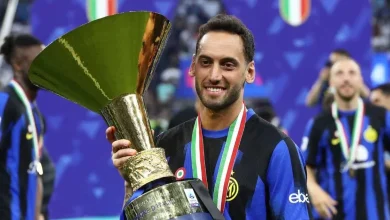 Inter’den ayrılması gündemde olan milli yıldız Hakan Çalhanoğlu için Fenerbahçe’nin resmi teklif sunduğu öne sürüldü.