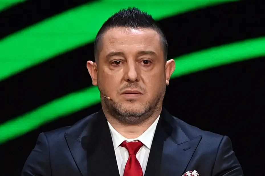 Nihat Kahveci, Fenerbahçe'nin Şampiyonlar Ligi'ne veda etmesi ve Süper Lig'e kötü başlaması halinde büyük bir kriz yaşanabileceğini belirtti.