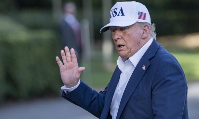 ABD Başkanı Donald Trump, Avrupa Birliği ve Meksika’dan ithal edilen ürünlere yüzde 30 oranında gümrük vergisi uygulanacağını açıkladı.
