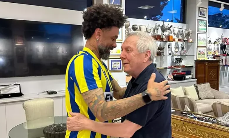 Fenerbahçe’nin eski Brezilyalı orta sahası Cristian Baroni, Benfica maçı için İstanbul'a geldi.