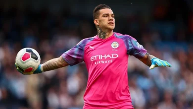 Fenerbahçe, Galatasaray'ın neredeyse anlaşma noktasına geldiği kaleci Ederson'u transfer etmeye çok yakın