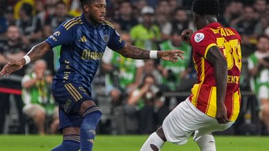 Süper Lig'de Fenerbahçe, 66'da 9 kişi kalan Göztepe deplasmanında 0-0'a razı oldu