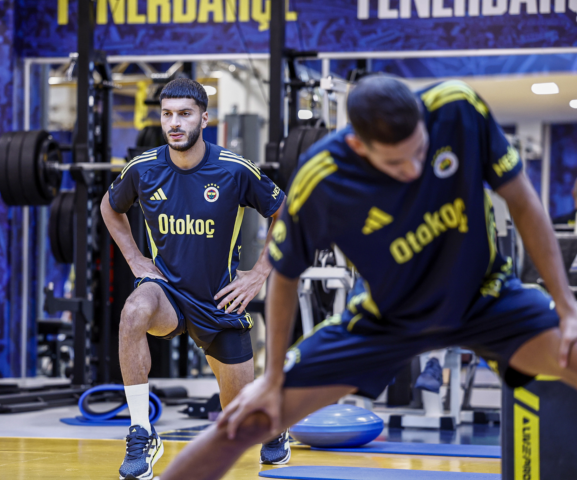 Şampiyonlar Ligi Play-Off Turu ilk maçında Benfica ile karşılaşacak olan Fenerbahçe, yaptığı antrenmanla hazırlıklarını sürdürdü.