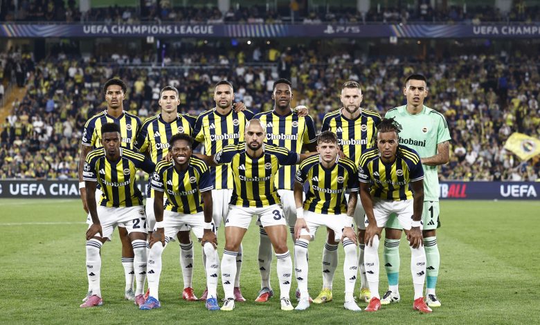 Şampiyonlar Ligi play-off turu ilk maçında Fenerbahçe, Kadıköy’de ağırladığı Benfica ile 0-0 berabere kaldı.