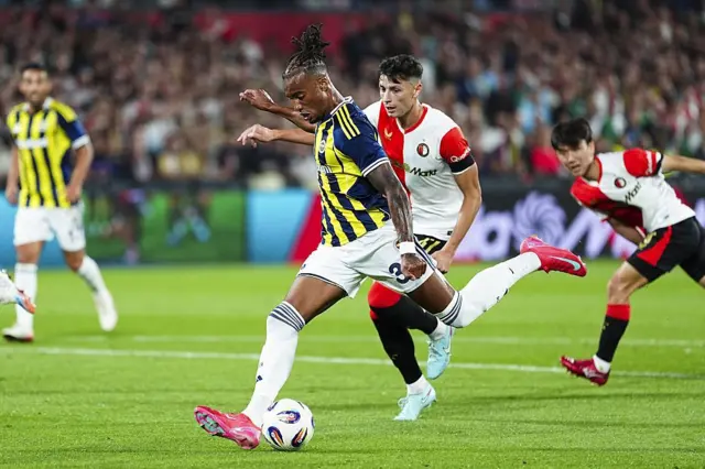 Fenerbahçe, 2-1’in rövanşında yarın Feyenoord’u ağırlayacak. Fenerbahçe, iki farklı galibiyet alması halinde play-off turuna yükselecek.